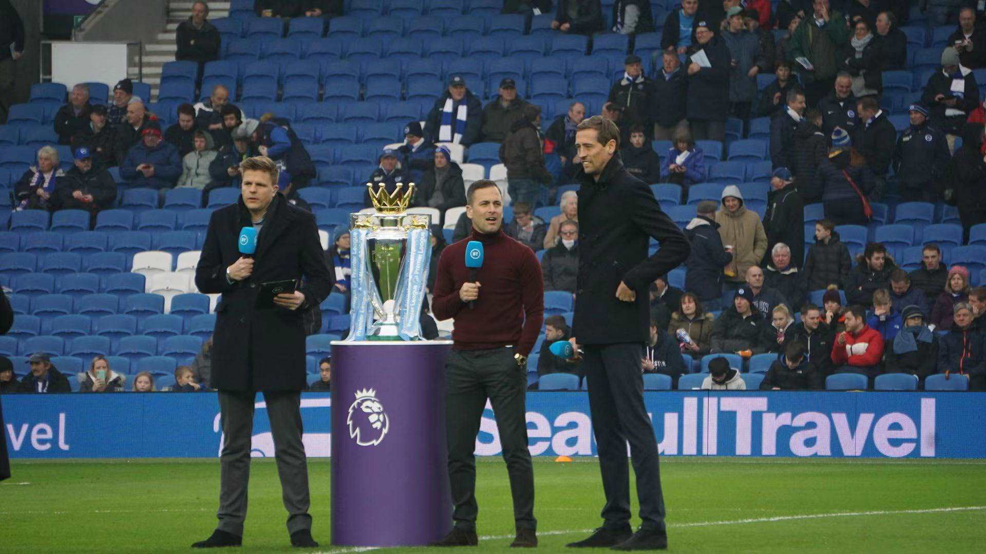 令人驚訝的 令人驚訝的